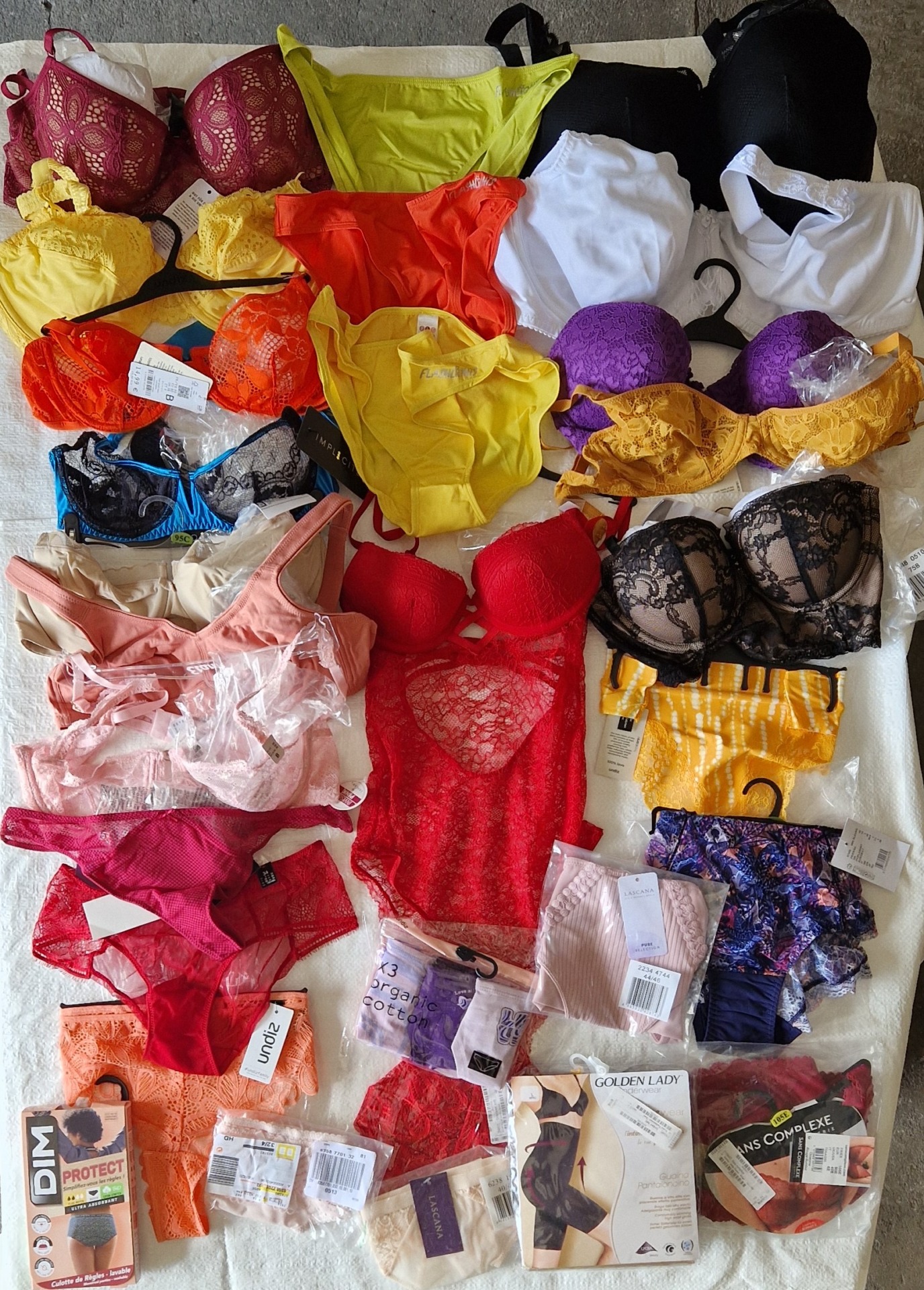 Branded Lingerie Mix 100 Pieces